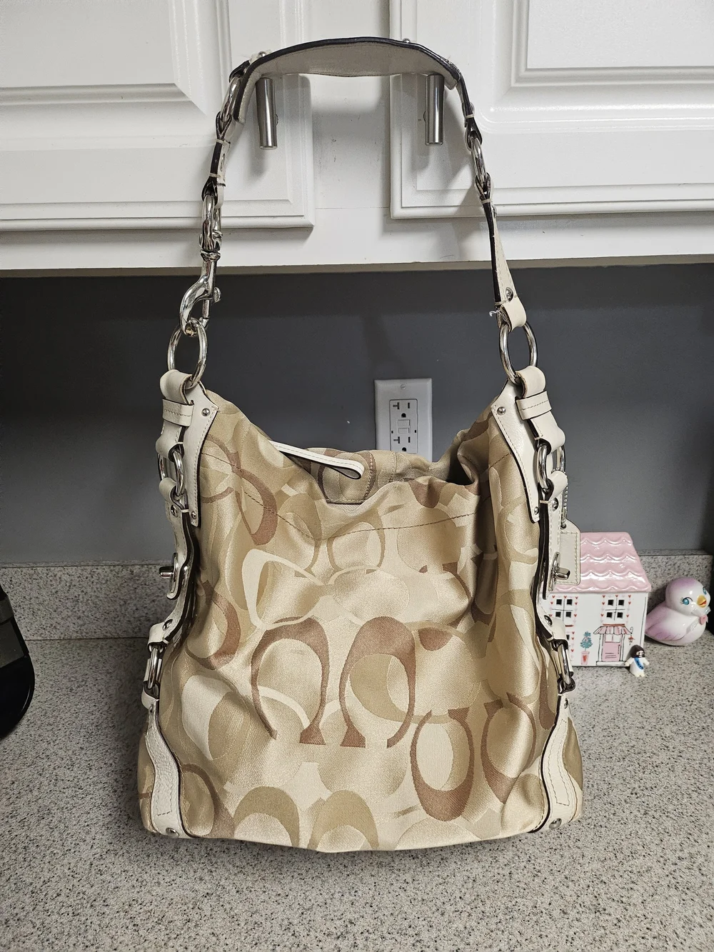 Coach Vintage LARGE F11961 Carly Beige Signature C & Leather Shoulder Bag